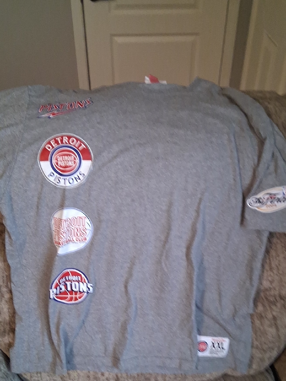 Mitchell & Ness Gray Detroit Pistons Short Sleeve Tee
